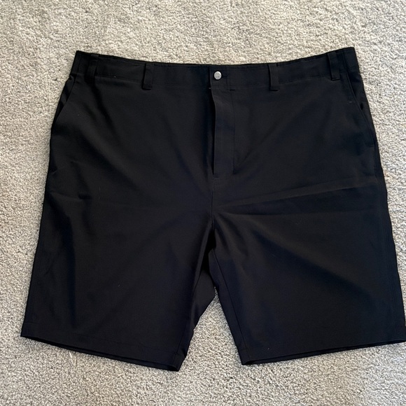 Callaway Men's Black Flat Front Shorts - Picture 1 of 6